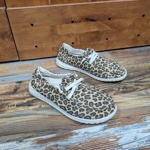 Gypsy Jazz "Holly" sneakers in a leopard print Size 9.5